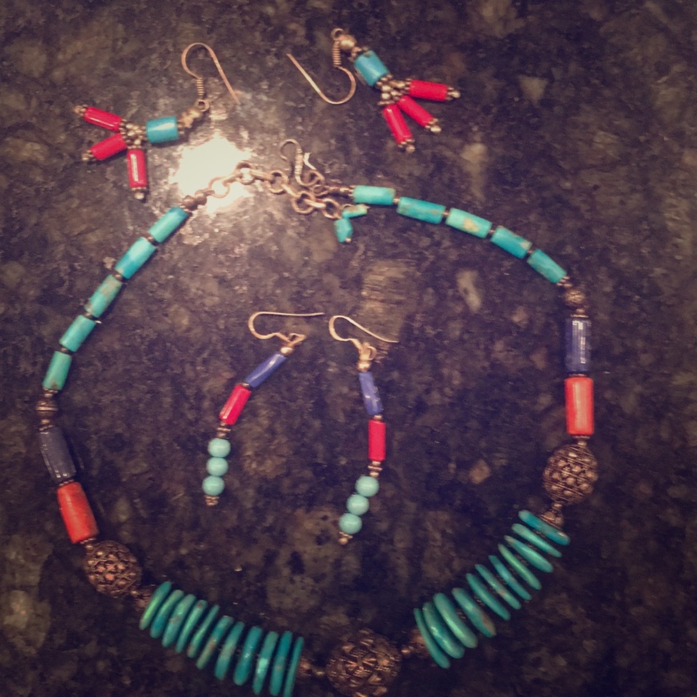 Necklace with two pair earrings